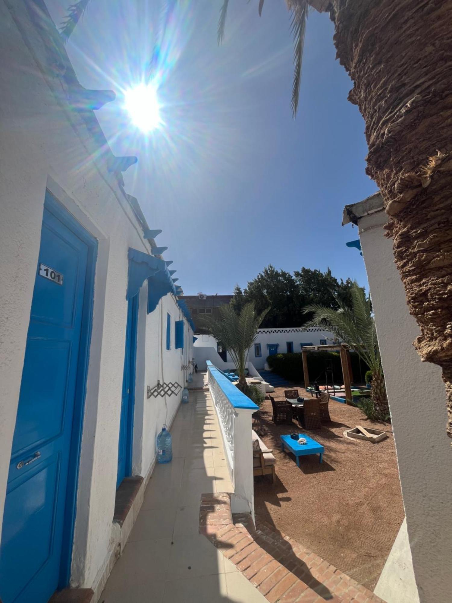 Auski Hostel دهب المظهر الخارجي الصورة