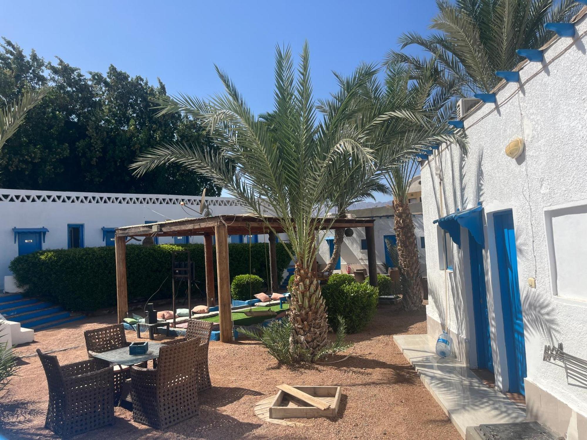 Auski Hostel دهب المظهر الخارجي الصورة